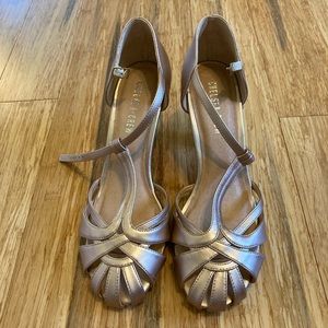 Retro Chelsea Crew rose gold heels size 9 (40)